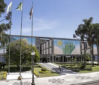 Fachada da Prefeitura de Curitiba (Foto: Luiz Costa/SMCS)