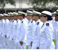 Cerimônia de formatura de novos Praticantes Oficiais (Foto: Marinha do Brasil)
