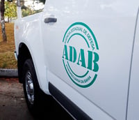 Carro com a logo da Adab (Foto: Rafael Martins/GOVBA)