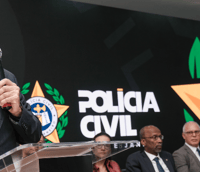 Governador em exercício do Rio de Janeiro, Ricardo Couto, em evento da Polícia Civil (Foto: Divulgação/Governo RJ)