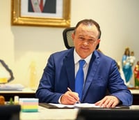 Governador Carlos Brandão em assinatura (Foto: Secom/Divulgação)