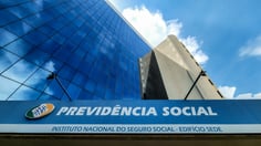 fachada do INSS (Foto: Rafa Neddermeyer/Agência Brasil)