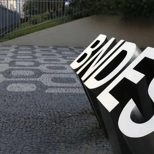 Placa sinalizadora do BNDES (Foto: Fernando Frazão/Agência Brasil)