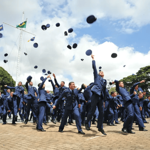 Foto cadetes da Epcar em formatura (Foto: Divulgação/Epcar)