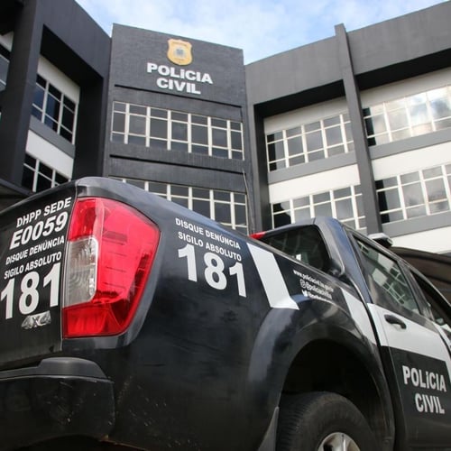 Viatura da PC BA próximo à delegacia (Foto: Ascom/PC BA)