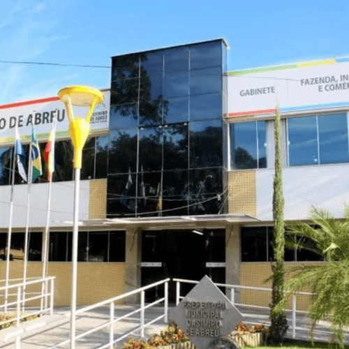 Fachada da Prefeitura de Casimiro de Abreu RJ (Foto: Divulgação)