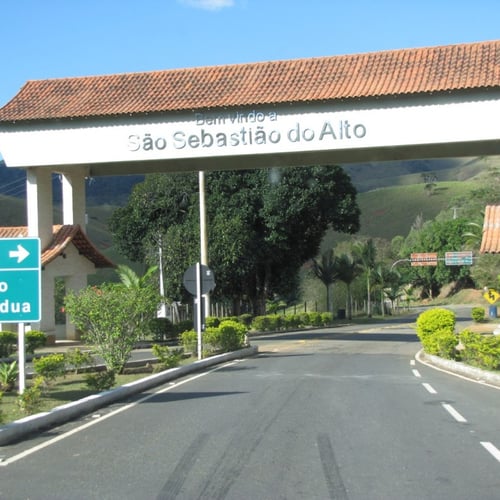 Pórtico de entrada do município de São Sebastião do Alto, no Rio de Janeiro (Foto: Divulgação)