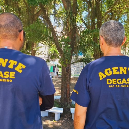 Agentes socioeducativos do Degase (Foto: Governo do Rio de Janeiro)