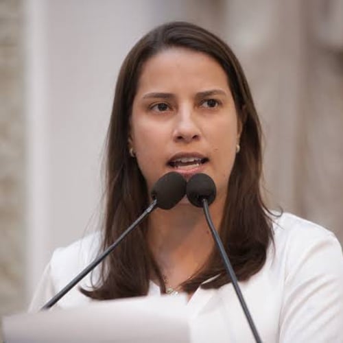 Governadora Raquel Lyra em discurso (Foto: Divulgação)