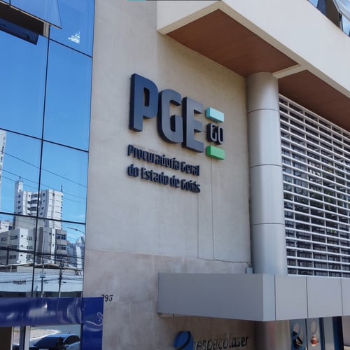 Fachada do prédio da PGE GO (Foto: Divulgação)