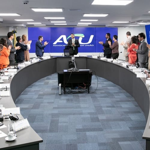 Advogado-geral da União em reunião da diretoria da AGU (Foto: Renato Menezes/Ascom AGU)