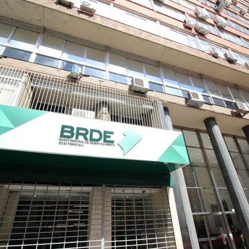 Fachada de unidade do BRDE (Foto: Divulgação)