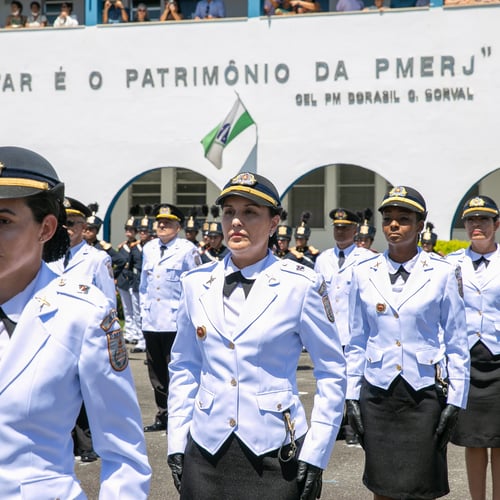 Oficiais da PMERJ (Foto: Governo do RJ)