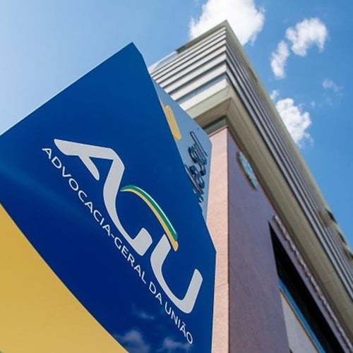 Placa sinalizadora da Advocacia-Geral da União (Foto: Emanuelle Sena/AscomAGU)