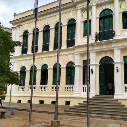 Fachada do prédio da Prefeitura de Cachoeiro de Itapemirim ES (Foto: PMCI)