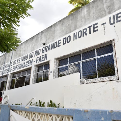 Fachada da UERN (Foto: Divulgação)