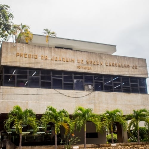 Fachada da Prefeitura de Cantagalo, no Rio de Janeiro (Foto: Divulgação)