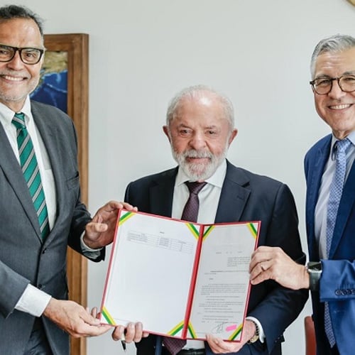 Presidente Lula assina decreto para nomeação de excedentes no concurso Fiocruz (Foto: Divulgação Fiocruz)
