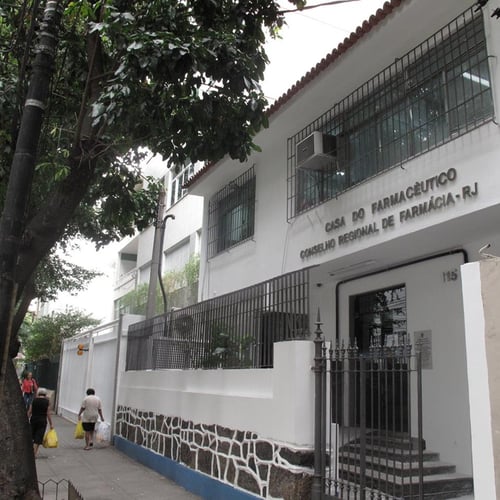 Fachada da Casa do Farmacêutico, sede do CRF RJ (Foto: Reprodução/Facebook CRF RJ)