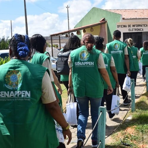 Agentes da Senappen (Foto: Agência GOV/EBC)