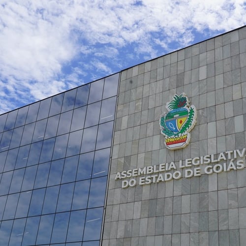 Fachada do prédio da Alego (Foto: Maykon Cardoso/Alego)