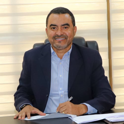 Governador do Tocantins assina autorização para novo concurso CGE TO (Foto: Esequias Araujo/Governo do Tocantins)