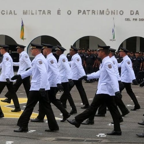 Oficiais da PMERJ (Foto: Governo do RJ)