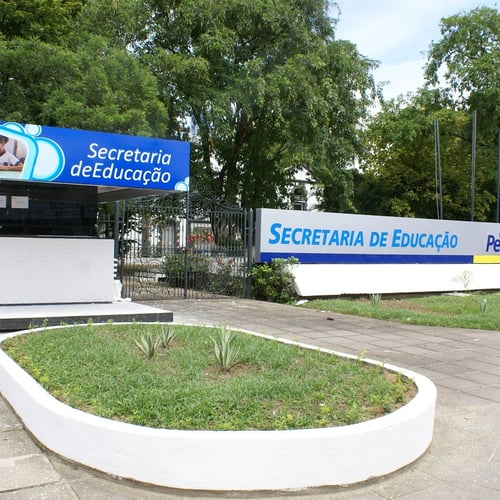 Entrada da sede da Secretaria de Educação de Pernambuco (Foto: Divulgação)