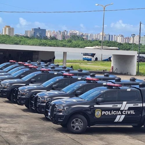 Viaturas da PC MA enfileiradas (Foto: Divulgação)